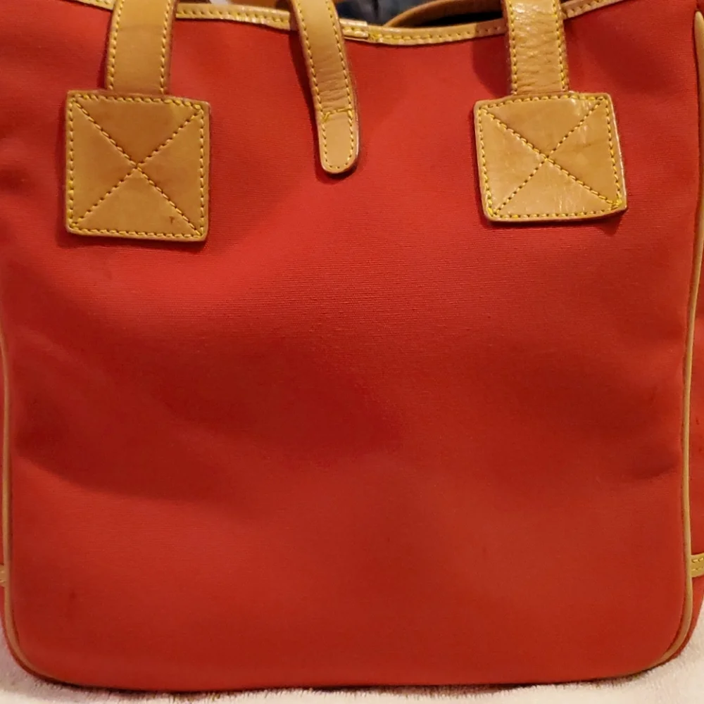 Dooney & Bourke Red Shoulder Bag with Tan Trim - Picture 3 of 7